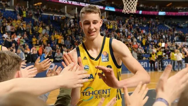 大家开始担 大家开始担